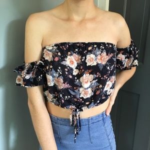 American Eagle Floral Crop Top